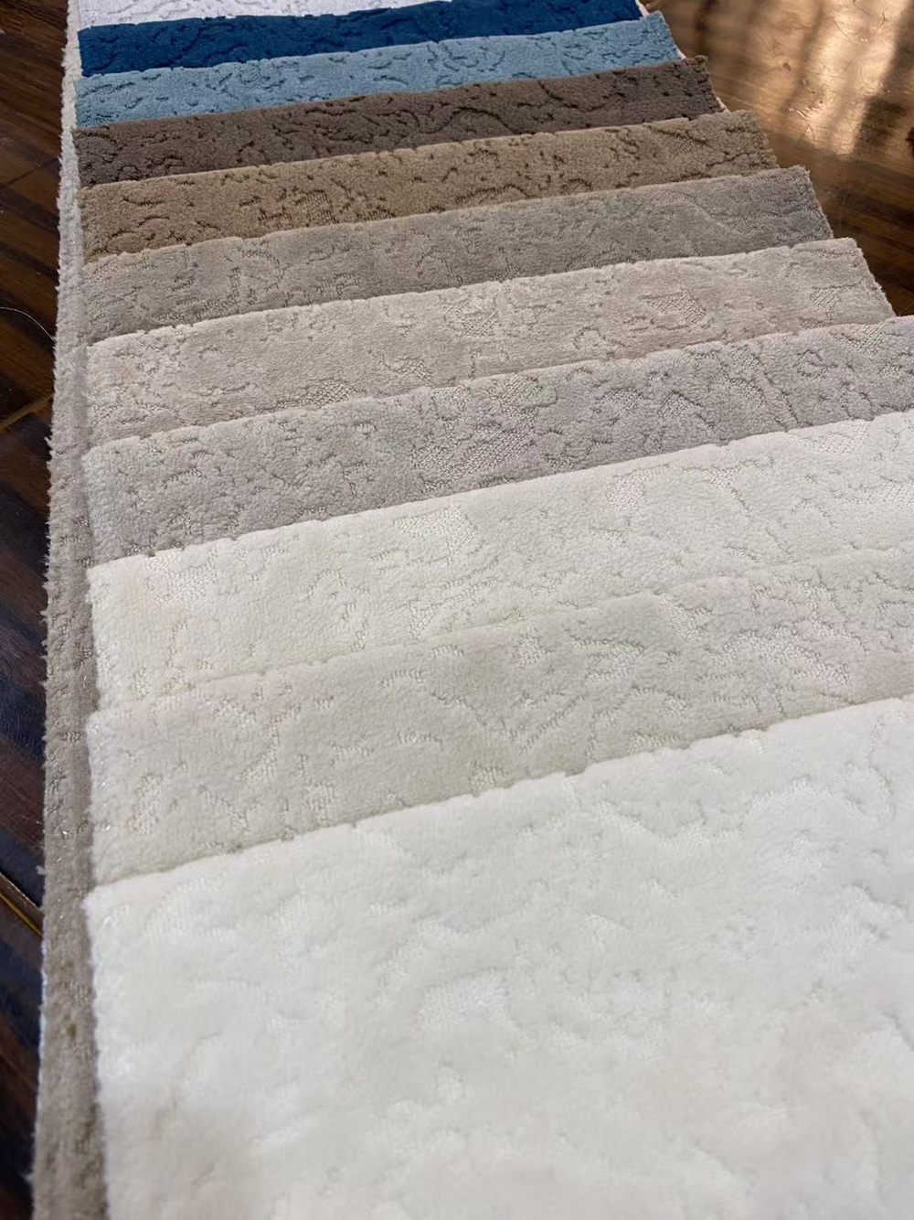 Dyeing circular machine cloth